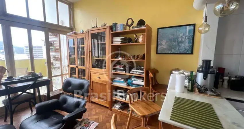 Apartamento com 3 Quartos e 3 banheiros à Venda, 144 m² por R$ 1.700.000