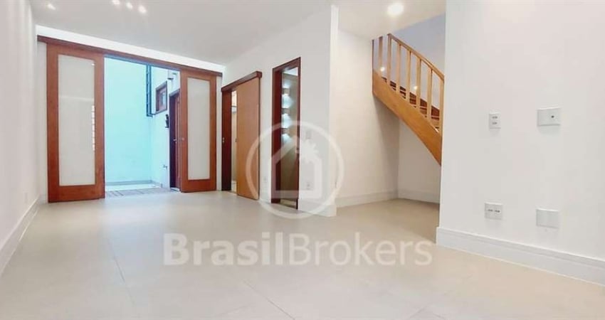 Casa de vila em Copacabana!!