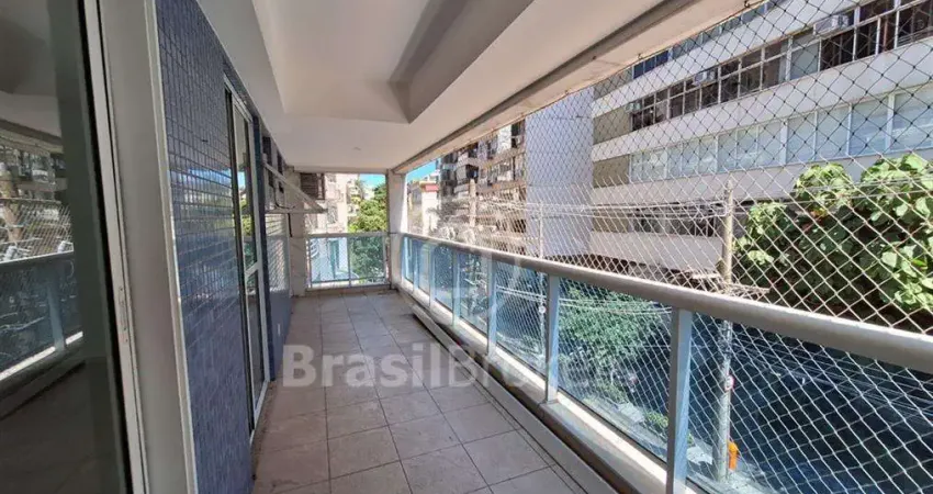 Leblon, Cobertura Duplex no inicio da Rua Timoteo Costa.