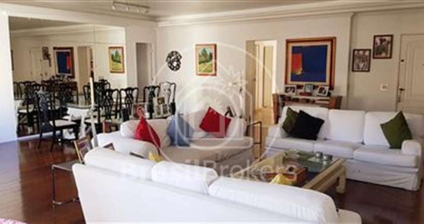 Apartamento à venda com 280,00m² e 4 quartos em Copacabana, Rio de Janeiro - rj