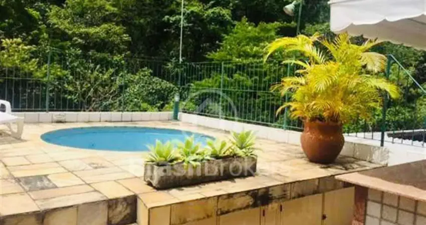 Cobertura à venda com 367,00m² e 5 quartos em Lagoa, Rio de Janeiro - rj