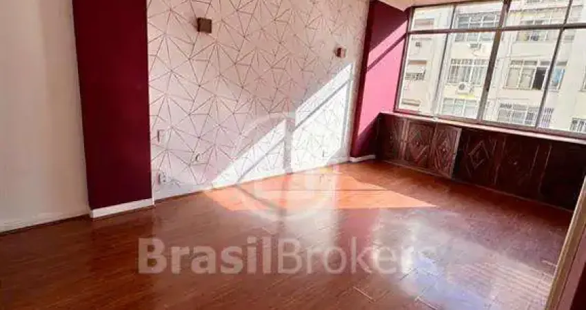 Amplo e silencioso apartamento em Copacabana!