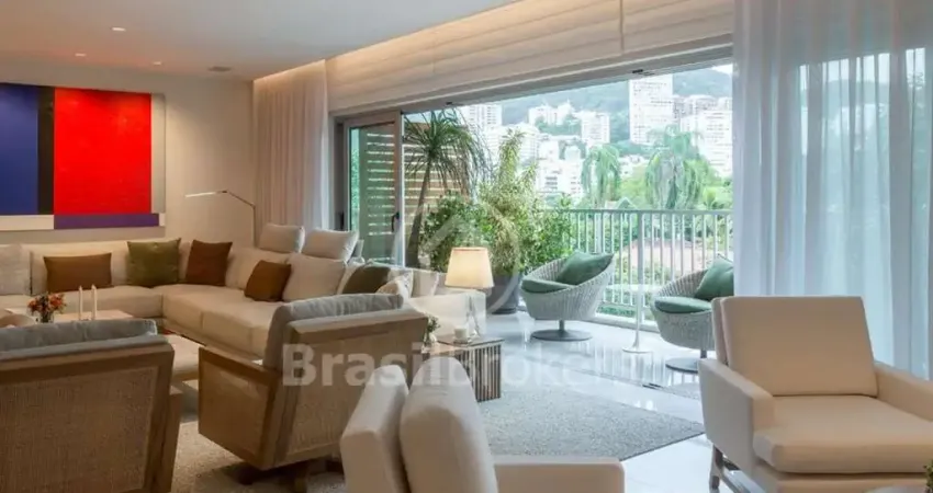 Apartamento luxuoso, reformado por arquiteto, semimobiliado, com 335 metros quadrados e finamente reformado,  à venda no leblon!