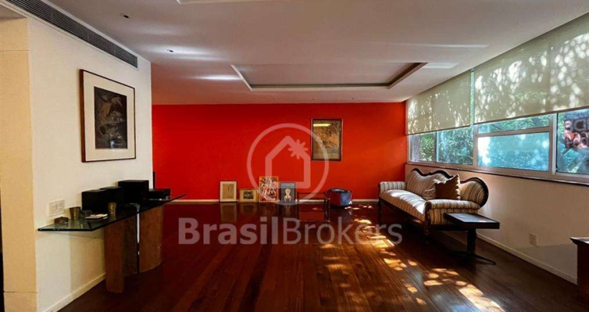 Apartamento de 4 quartos e 215 metros quadrados à venda na Prudente de Morais!