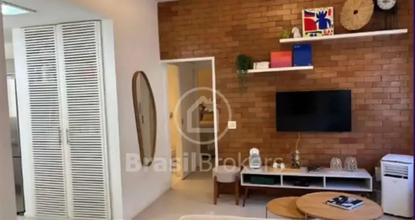 Apartamento à venda no Leblon, 2 quartos porteira fechada.