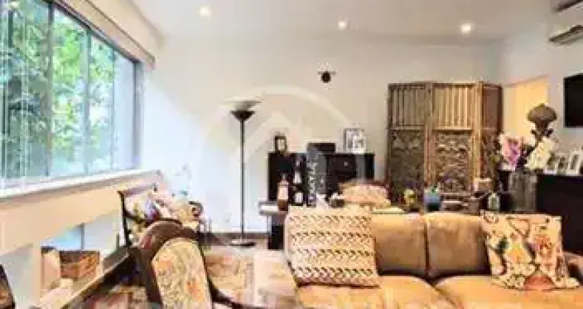 APARTAMENTO NA RUA REDENTOR