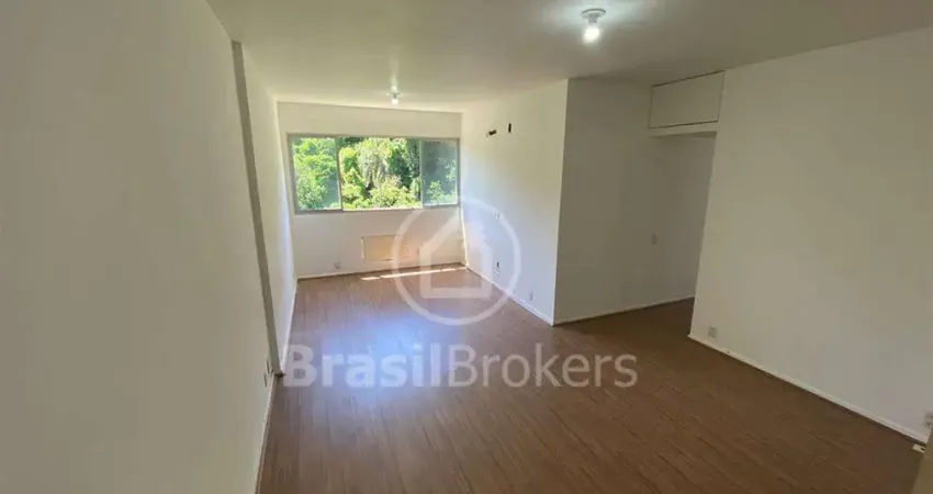 Apartamento 3 quartos com linda vista para o verde e muito silêncioso !!!
