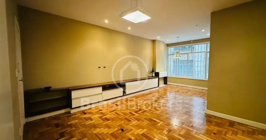 Apartamento 3 quartos todo reformado no flamengo c vaga na escritura