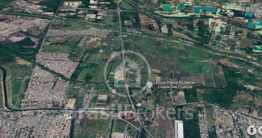 Terreno à venda na Estrada do Guandu, Santa Cruz, Rio de Janeiro