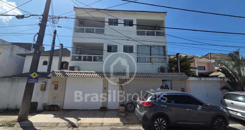 Casa triplex 280 m2- Vargem Pequena