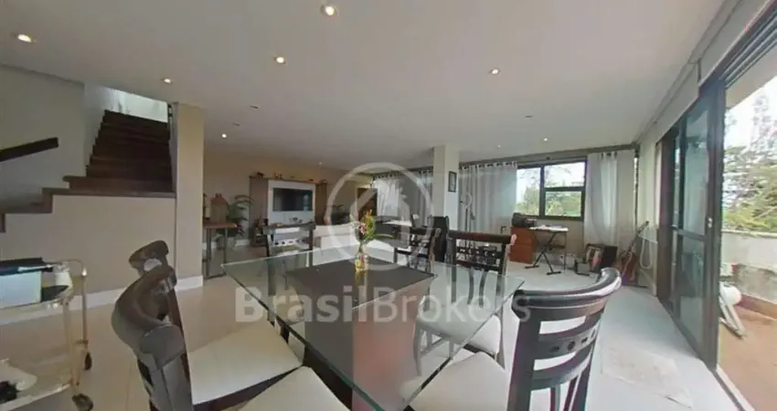 Apartamento Duplex à venda com 220m²  Jardim Europa