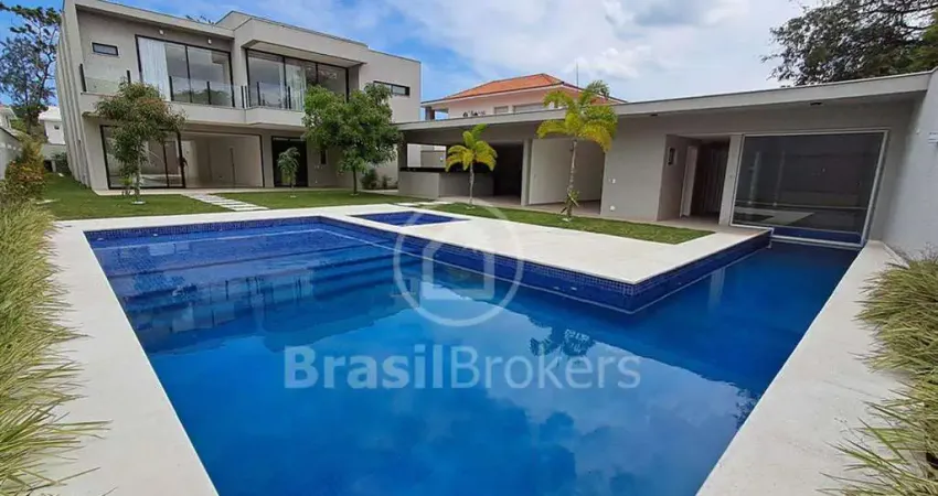 Casa de Alto Luxo no condomínio Novo Leblon - 5 suítes