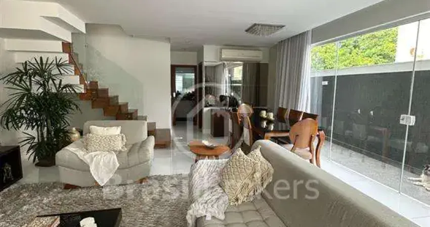 Casa de Condomínio à venda com 350,00m² e 5 quartos em Vargem Grande, Rio de Janeiro - rj