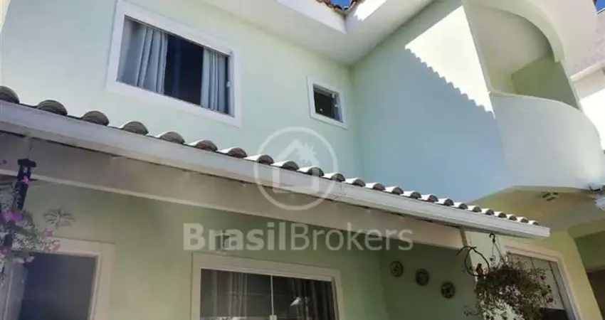 Casa de Condomínio à venda com 173,00m² e 3 quartos em Jacarepaguá, Rio de Janeiro - rj