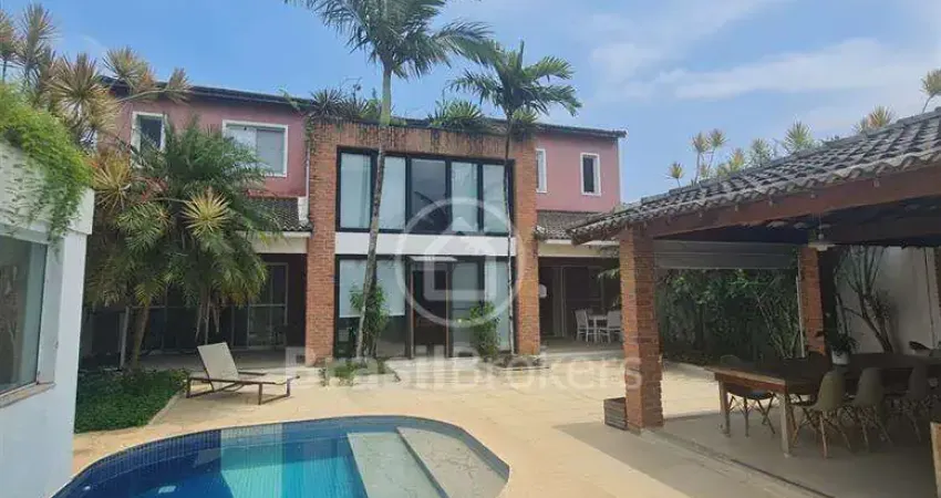3 casa duplex no mesmo terreno para TODA a sua família