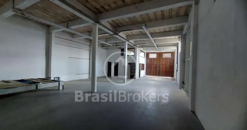 Galpão vazio em grande terreno de Curicica- Jacarepaguá