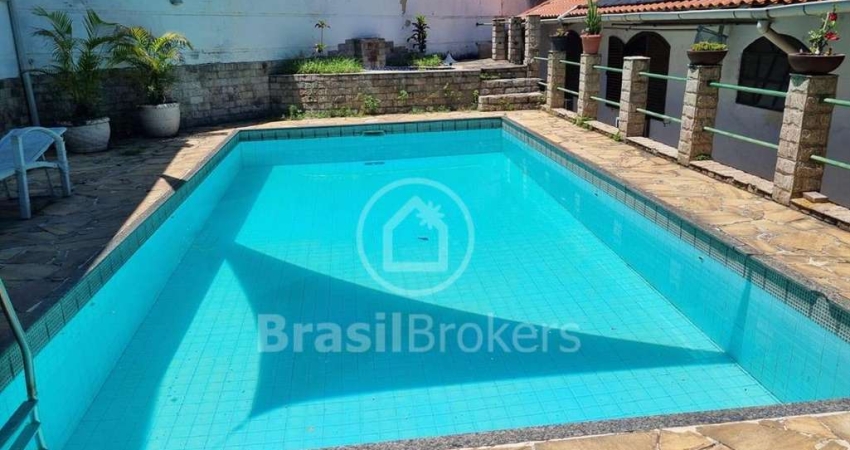 Casa de Condomínio à venda com 259,00m² e 5 quartos em Jacarepaguá, Rio de Janeiro - rj