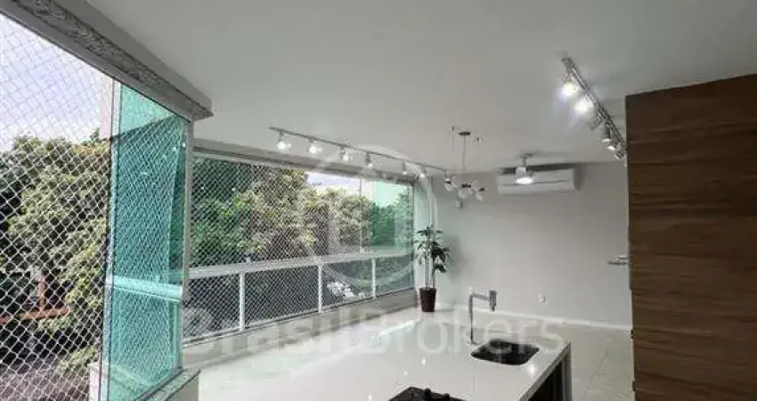 Apartamento incrível com varandão no Recreio dos Bandeirantes