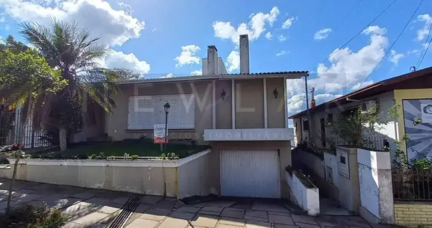 Casa para Venda em Farroupilha, centro, 4 dormitórios, 2 suítes, 5 banheiros, 1 vaga