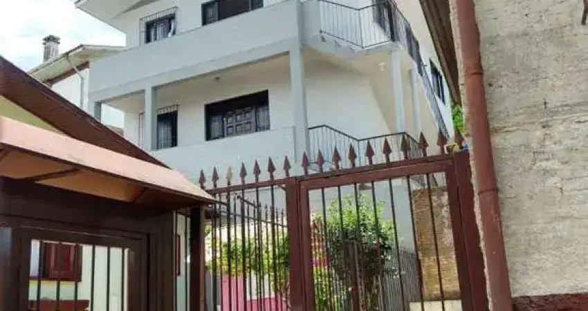 Casa para Venda em Caxias do Sul, São José, 8 dormitórios, 3 banheiros, 6 vagas