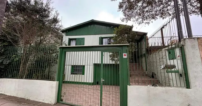 Casa para Venda em Caxias do Sul, Petrópolis, 2 dormitórios, 1 banheiro, 2 vagas