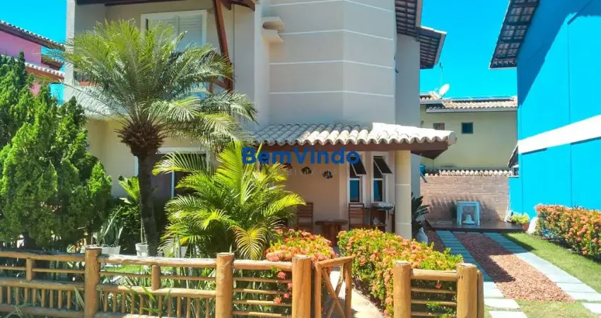 Casa Duplex em Condomínio Fechado com 4/4 + Suíte com Closet em Stella Maris