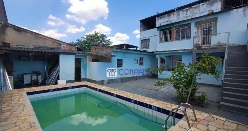 Casa com 3 dormitórios para alugar, 180 m² por R$ 2.500/mês -  Rua Tupacereta-Campo Grande - Rio de Janeiro/RJ