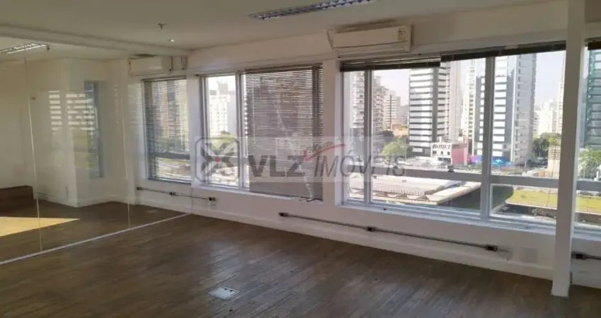 Sala comercial com 4 salas para alugar na Rua Maestro Cardim, 1293, Liberdade, São Paulo