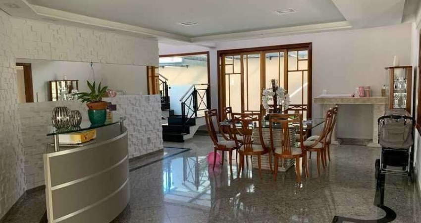 Casa de 531 m2 mobiliada c/ 3 suítes + piscina no Portal do Paraíso 1 em Jundiaí