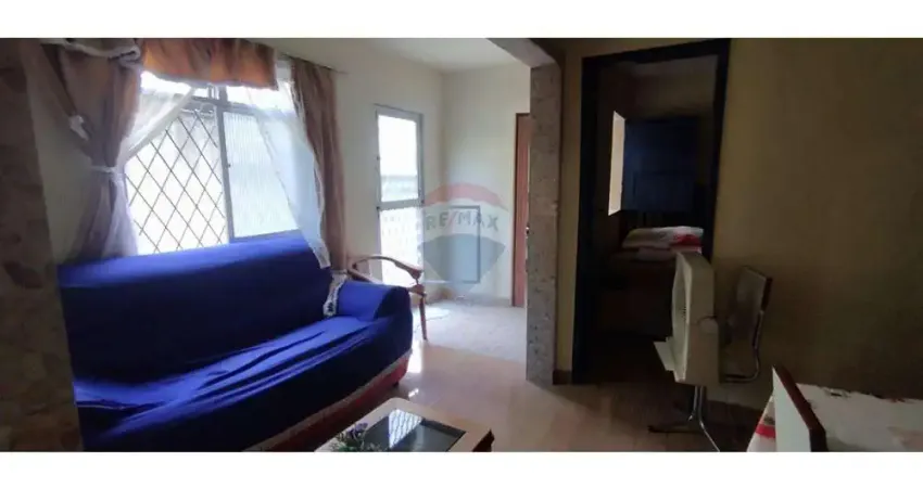 CASA EM BRÁS DE PINA COM SALA, DOIS QUARTOS, ÁREA DE SERVIÇO E QUINTAL.