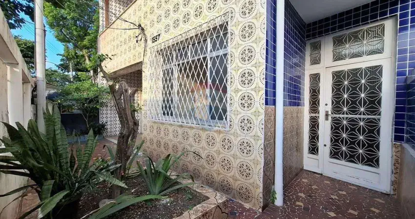 Olaria: casa duplex p/ 2 famílias ou investimento c/ 4 quartos e vaga | 2 aptos independentes