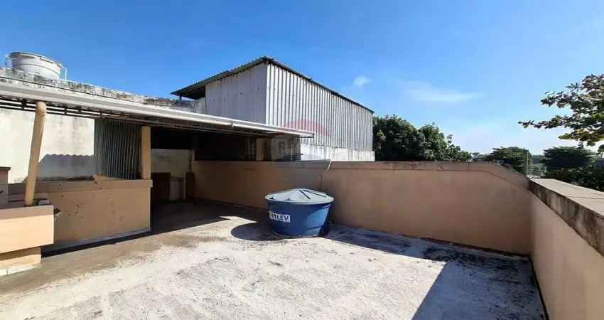 Casa com 120m², 2 quartos e terraço livre, à venda na penha circular - rj