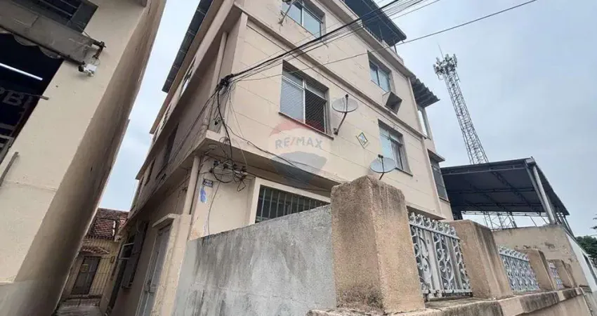 Apartamento térreo com 2 quartos e garagem, em higienópolis-rj!'