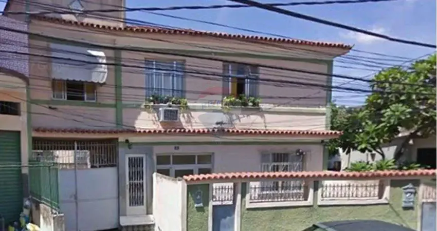 Casa perfeita com garagem para cinco carros! aceita financiamento bancário