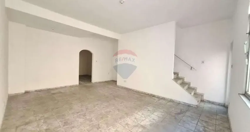 Triplex Gigante, 480m² de área total, Sol da Manhã e Silencioso à venda na Penha Circular - Rio de Janeiro - RJ