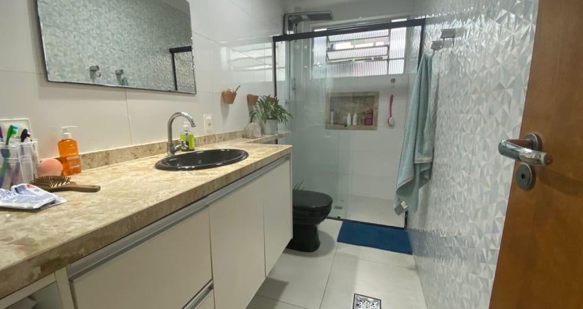 OPORTUNIDADE IMPERDÍVEL Apto 2 dorm a 2 quadras da Praia da Enseada