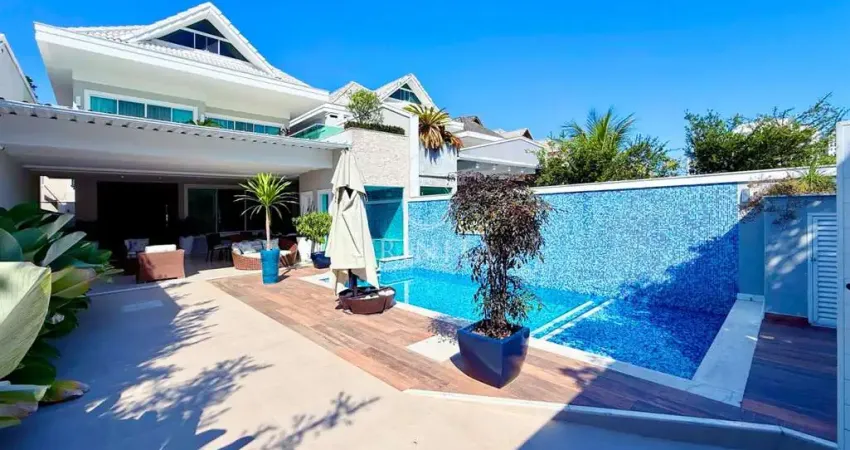 Casa em condomínio fechado com 6 quartos à venda na Avenida Albert Sabin, Barra da Tijuca, Rio de Janeiro