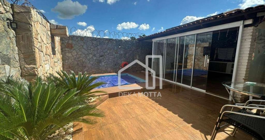Casa com 3 dormitórios à venda, 190 m² por R$ 750.000,00 - Cidade Jardim - Uberlândia/MG