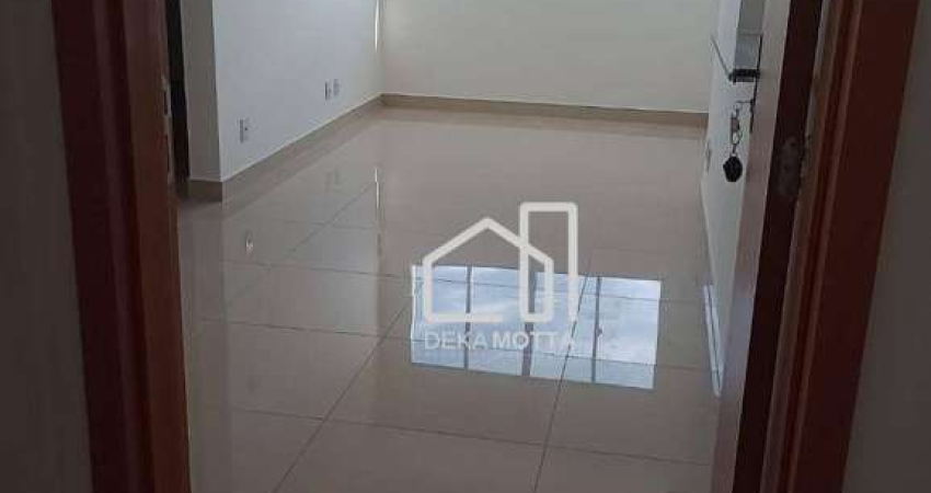 Apartamento com 2 dormitórios à venda, 66 m² por R$ 240.000,00 - Dona Zulmira - Uberlândia/MG