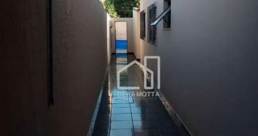 Casa com 3 dormitórios à venda, 1 m² por R$ 550.000,00 - Jardim Califórnia - Uberlândia/MG