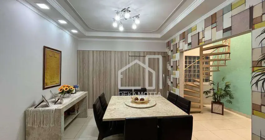 Casa com 3 dormitórios à venda, 300 m² por R$ 850.000 - Santa Mônica - Uberlândia/MG