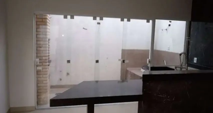 Sobrado com 3 dormitórios à venda por R$ 435.000,00 - Novo Mundo - Uberlândia/MG