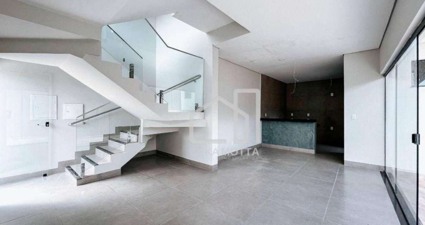 Sobrado com 2 dormitórios à venda, 130 m² por R$ 580.000,00 - Novo Mundo - Uberlândia/MG