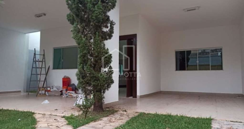 Casa com 3 dormitórios à venda por R$ 650.000,00 - Jardim América I - Uberlândia/MG