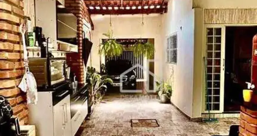 Sobrado com 4 dormitórios à venda, 265 m² por R$ 787.500,00 - Luizote de Freitas - Uberlândia/MG