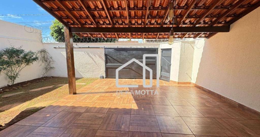 Casa com 3 quartos à venda no Parque Residencial do Camaru, Uberlândia 