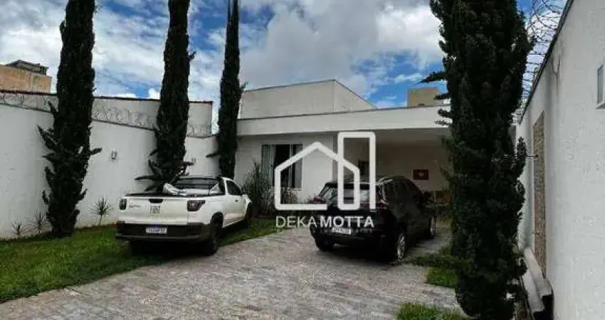 Casa com 3 dormitórios à venda, 198 m² por r$ 830.000 - martins - uberlândia/mg