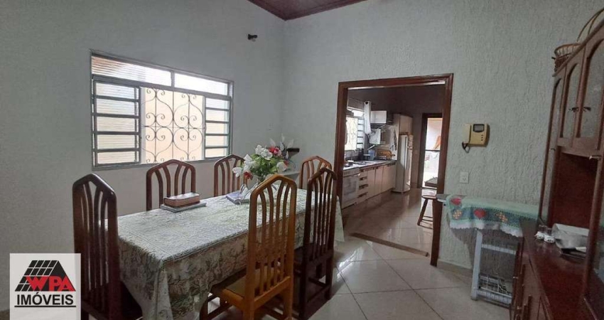 Casa à venda, 4 quartos, 1 suíte, 4 vagas, Vila Cordenonsi - Americana/SP