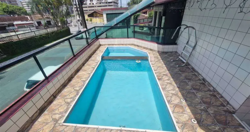 O imóvel está localizado na vila caiçara, bairro que vem recebendo cada vez mais investimentos na infraestrutura, proporcionando mais comodidade e segurança aos turistas e moradores, além de ter o ter