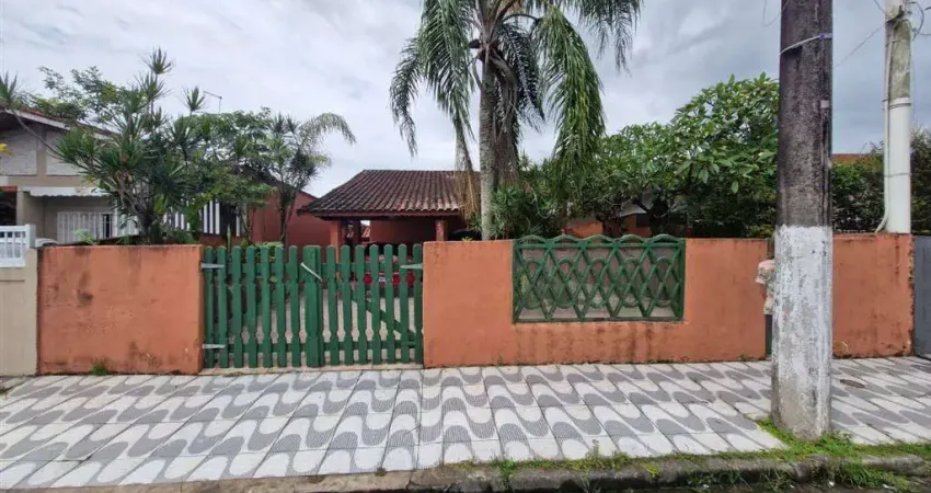 Casa com 2 quartos à venda na Avenida Juscelino Kubitschek de Oliveira, 478, Vilamar, Praia Grande